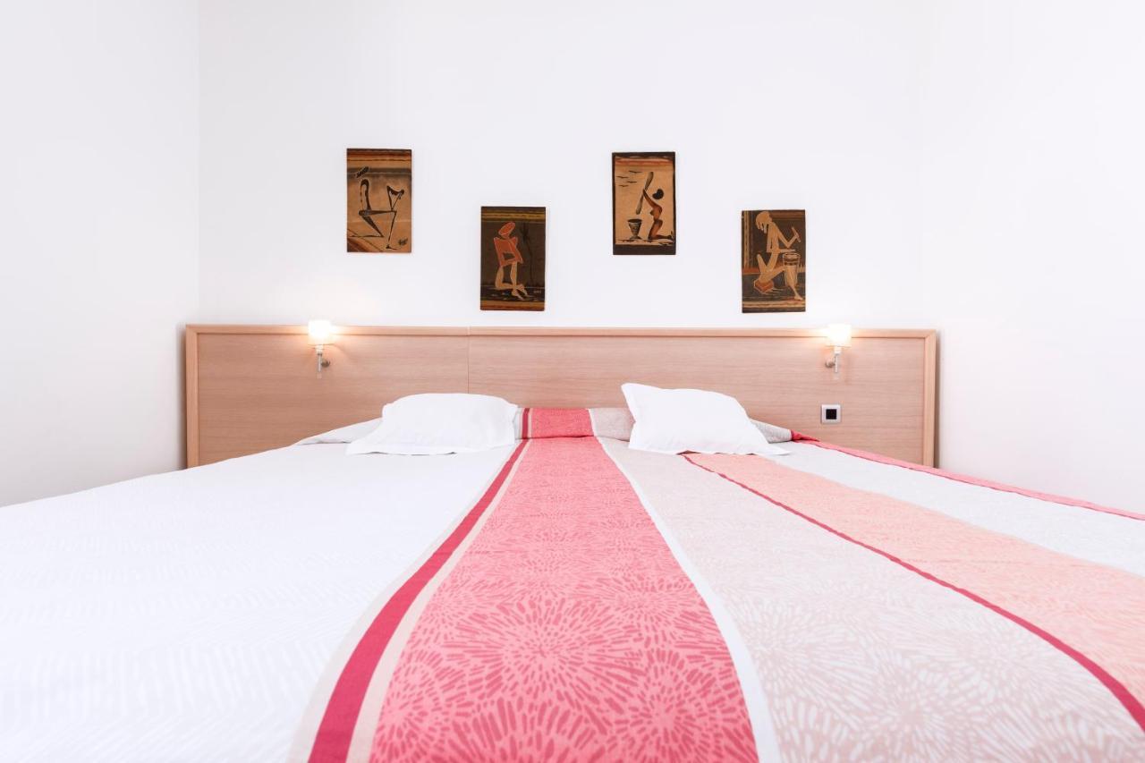 Home2Book Sea Front El Granillo, Beach & Wifi กอสตากาลมา ภายนอก รูปภาพ